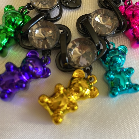 Betsey Johnson BNWT Punk N Spice black enamel link Gummy Bear charm bracelet - Picture 3 of 7